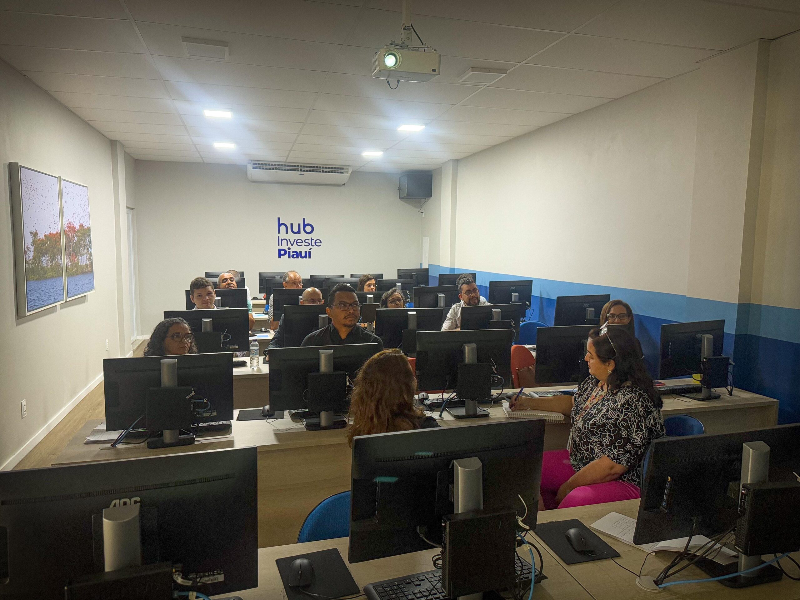 Servidores da Sefaz e Seres iniciam treinamento em IA pelo CapacitIA